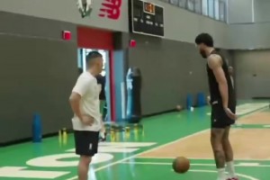 不愧耐杀王！塔图姆日前完成伤后首扣！仅在跟腱受伤150天后