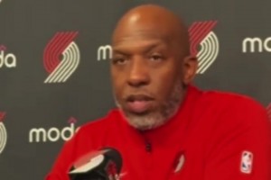 比卢普斯：我对杨瀚森有信心，这和他来自哪里没有关系