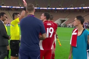 非常不满！印尼球员赛后怒喷马宁，马宁不惯着直接出示红牌！