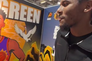 学的挺像哈！中国粉丝教杰伦-格林说“护林员牛逼”~