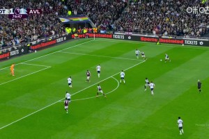 维拉反超比分！布恩迪亚内切左脚远射破门，现场沸腾