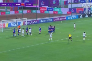 追回一球！曾屹婕任意球直接破门，中国女足仍然2-5落后美国女足