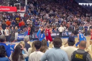 错失绝杀！火箭末节最后一投，申京顶着多特强投不中进加时