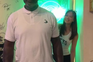 前NBA美女记者宫河麻耶：7年后与沙克重聚，欢迎来到日本