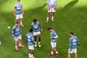 不愧是巴西人！罗德里戈训练中上演天秀穿裆惊艳队友！