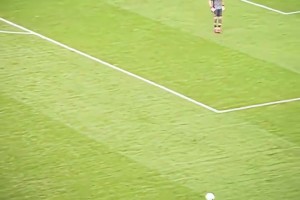 足坛未解之谜！名场面：巴洛特利单刀时突然开始思考人生……