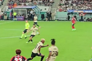 Forza Milan！迈尼昂赛后手握全场最佳奖杯：有我在，没意外！