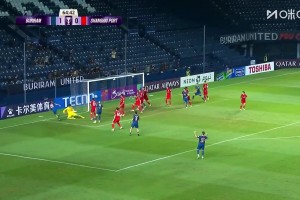 颜骏凌出击扑空❗️古德破门，海港0-2落后