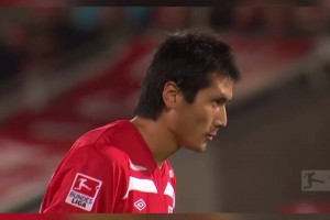 邵佳一出任国足主帅，当年留洋一脚任意球惊艳德国