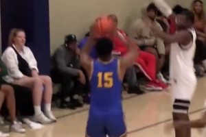 布莱斯也有股狠劲啊！这记残暴大帽有没点老詹的风范？